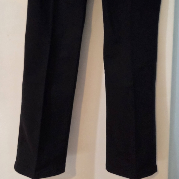 Chico's Women's Black So Slimming Girlfriend Slim Full- Length Jeans, size 8 - Picture 6 of 9
